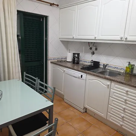 V3 In Semesterbostad